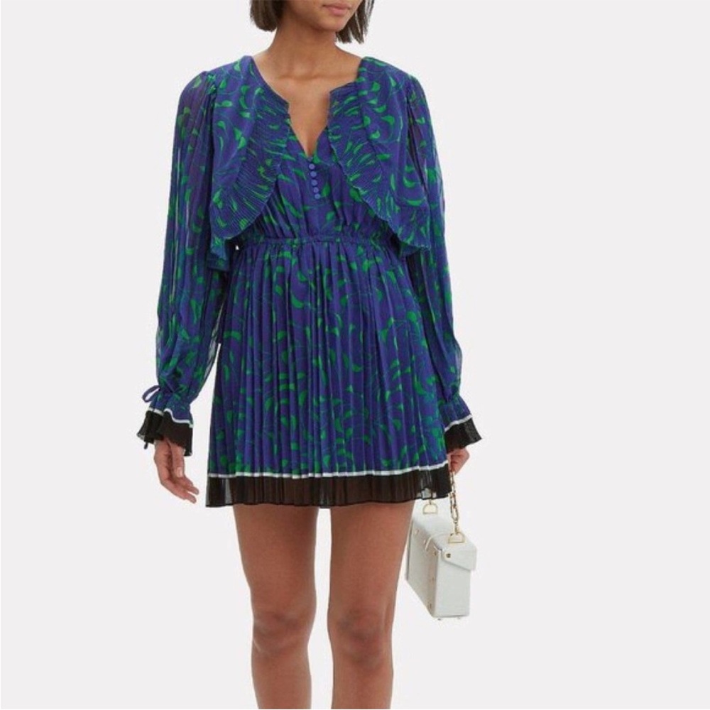 Self-Portrait Crescent Chiffon Pleated Cape Dress Size 8